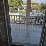 דירה Gerekos And *