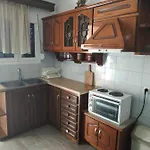 דירה Gerekos And *