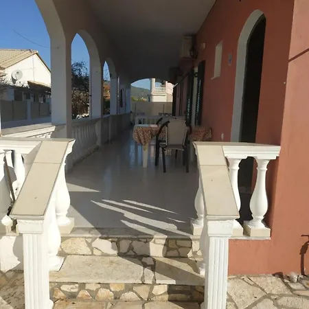 Gerekos And Apartment *