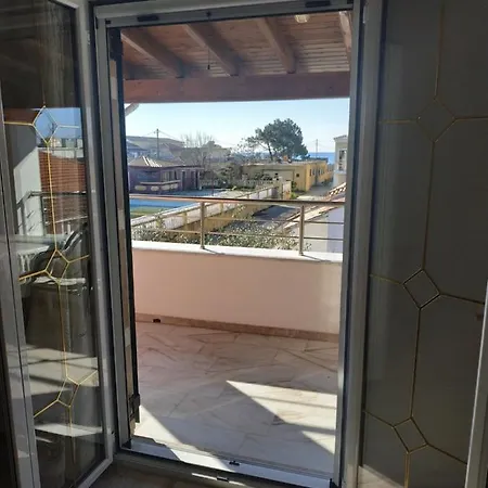 Gerekos And Apartment *