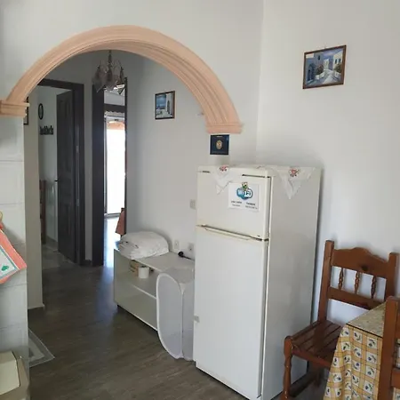 Gerekos And Apartment Agios Georgios (Corfu)