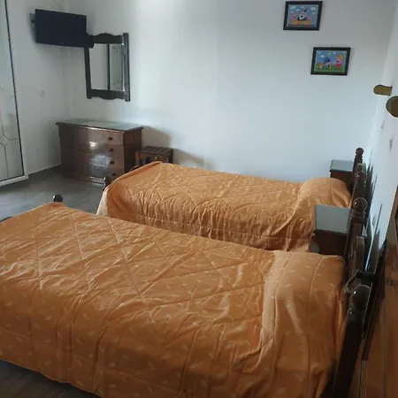 Gerekos And Apartment