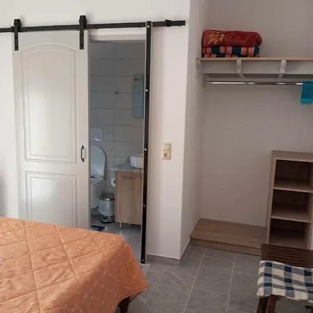 Gerekos And Apartment *
