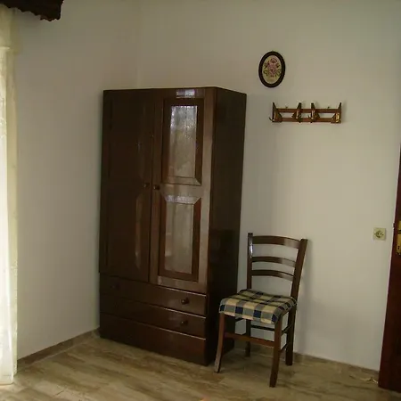 Appartement Gerekos And *