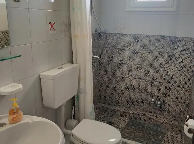 Appartement Gerekos And *