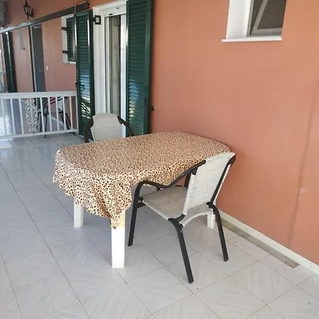 Appartamento Gerekos And